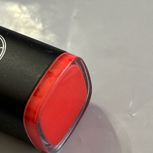 J. Cat Beauty Matte Lipstick Diary MLD106 Oh my, I'm Going new (coral) - Picture 5 of 8